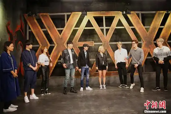 少女时代成员《唱游天下》做早餐 喊胡彦斌起床