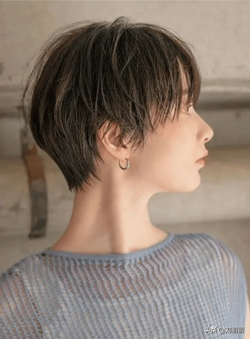 短发发型图片女减龄2022(今年流行的洋气齐肩短发)_商机洞察