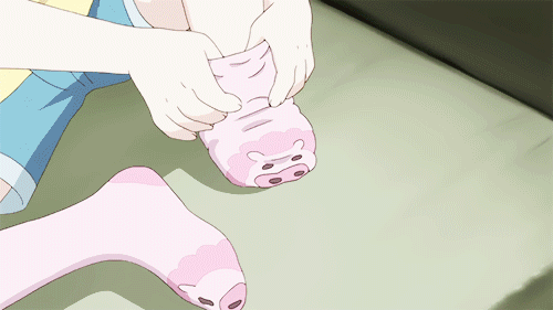 动漫gif穿袜子gif小猪头gif可爱gif