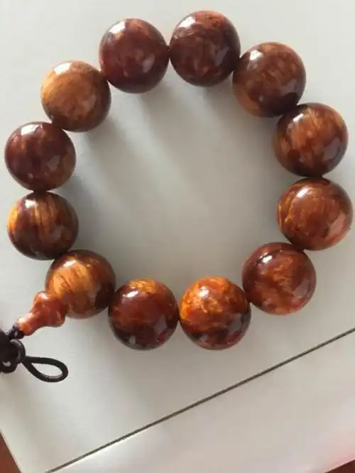 明子手串盘玩时,可不是随意盘玩的哦