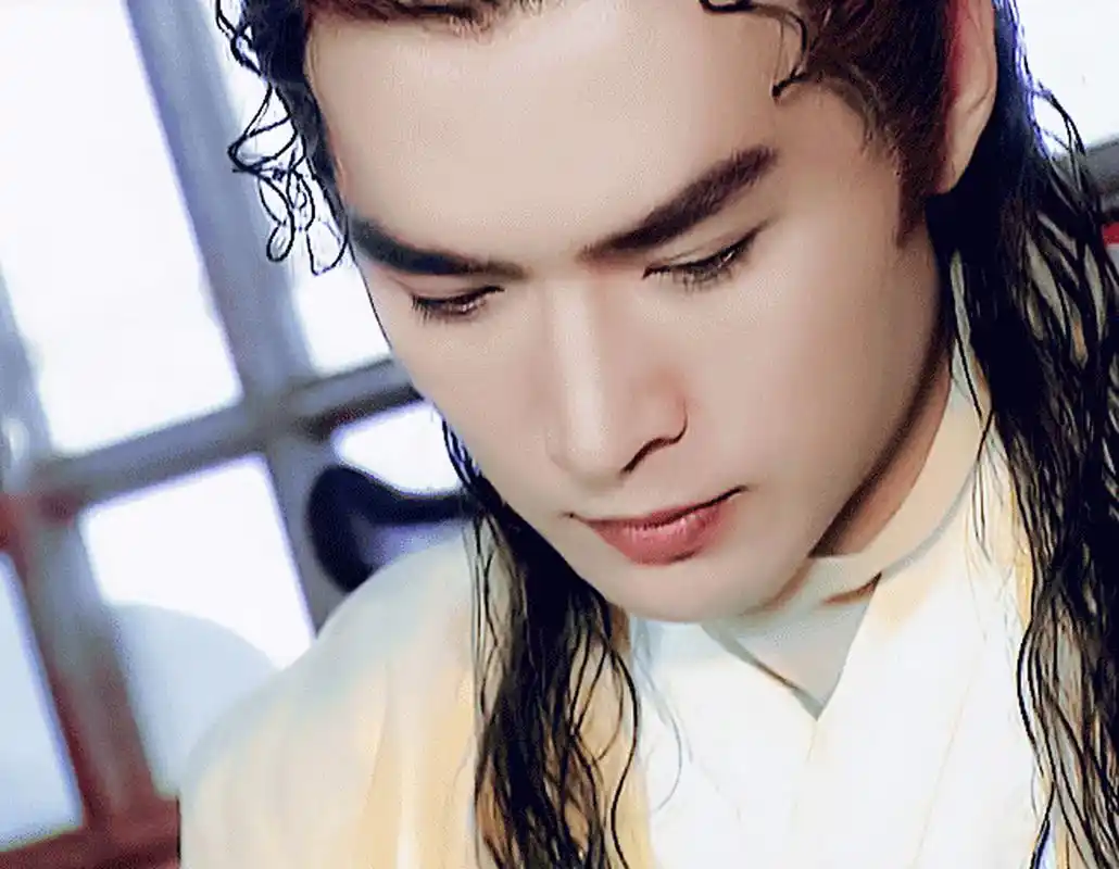 焦恩俊真是标准的古装美男子,现在的流量怎么比得过他们