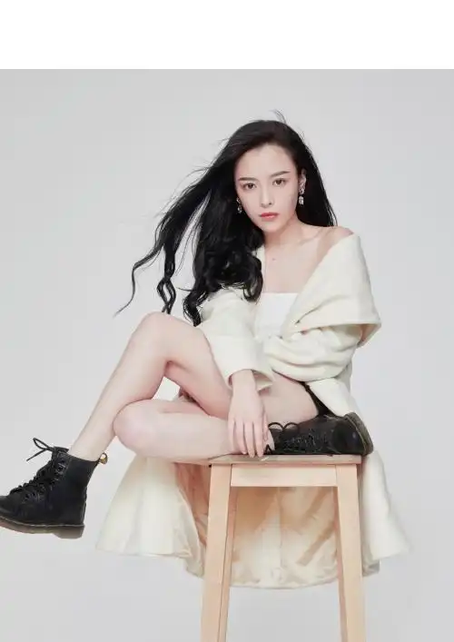 《暮白首》正式收官 曹祎诺演绎暖心潇潇(2)