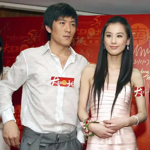 因为在剧中杨子和黄圣依扮演的是夫妻.