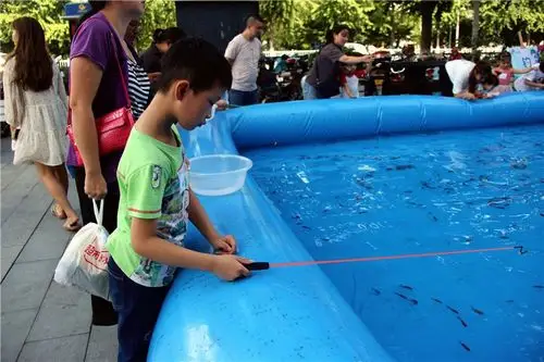 "鱼乐圈 鱼乐无极限"来客茂亲子钓鱼挑战赛欢乐上演!_小朋友