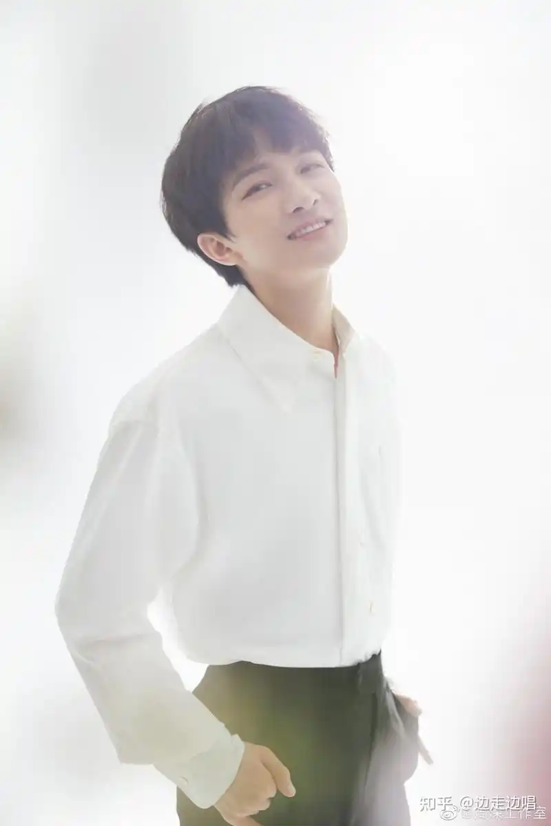 为什么周深可以笑得那么甜?