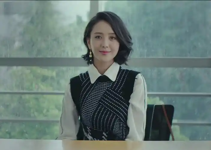 佟丽娅在新作品超时空同居中的各种形象美照你看过吗