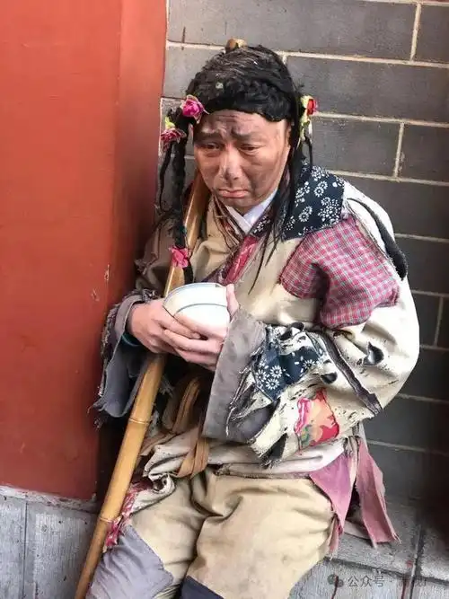 "名人乞丐李金刚"月入上万元,专业乞讨12年|演员|要饭|小乞丐_网易