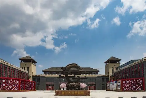 俯瞰朝歌欢聚一堂"古韵千年 百名摄影家朝歌里人文小镇采风活动"的