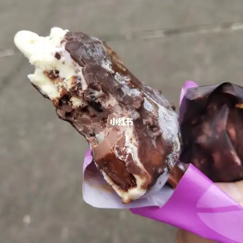 蓝莓味巧乐兹yyds