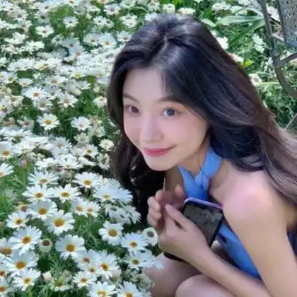 美女真实自然高清头像照片_女生头像_头像屋