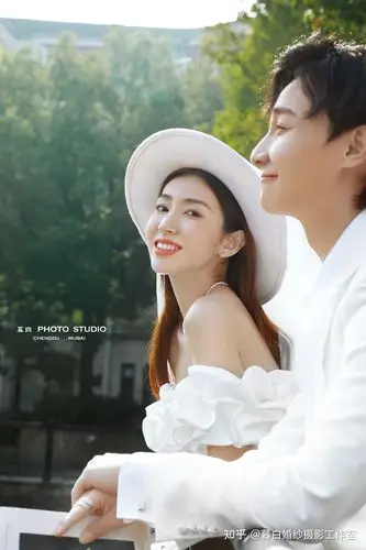 打造小清新和唯美的专属婚纱照暮白婚纱摄影工作室