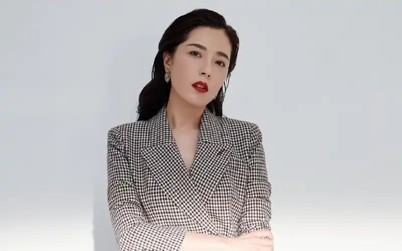 曾黎成熟魅力写真桌面壁纸高清大图预览1920x1200_大陆明星下载_美桌