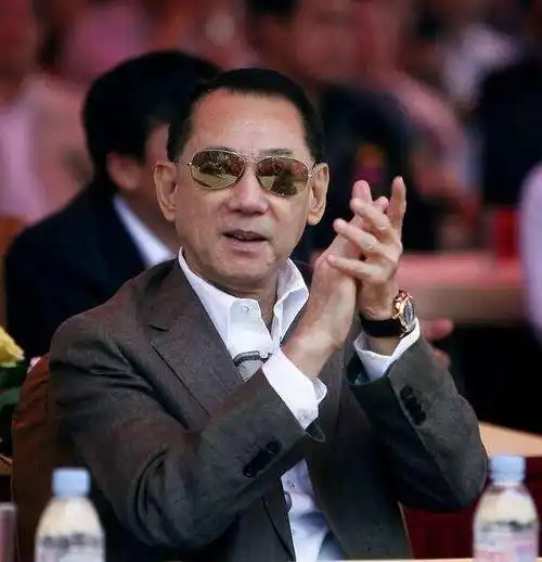 杨受成:被捉奸在床,自曝与众女星风流史,范冰冰容祖儿无一幸免