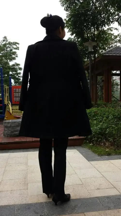 有的人说我的背影像发哥,哈哈哈