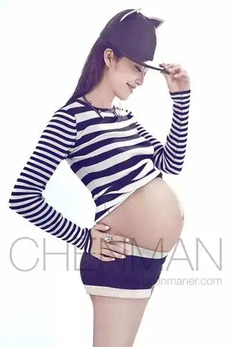 吃鲸| "新晋辣妈"林心如微博晒大肚照,众女星的孕期写真谁最美?