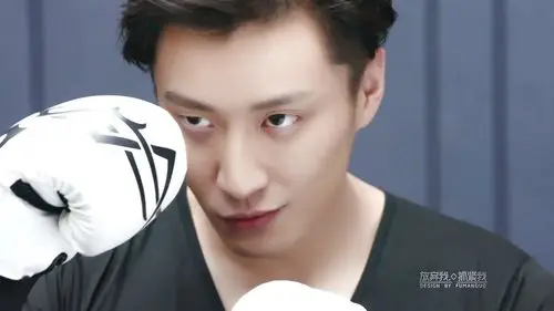 乔任梁《放弃我抓紧我》剧照图片桌面壁纸