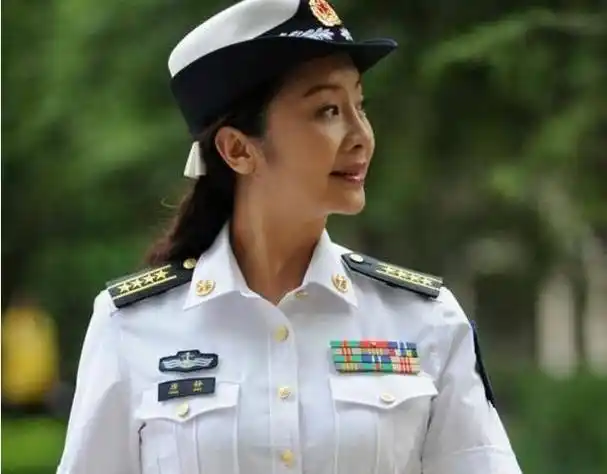 捧红丈夫却惨遭抛弃,转身迎娶秦海璐,今52岁唐静仍孤身一人_腾讯新闻