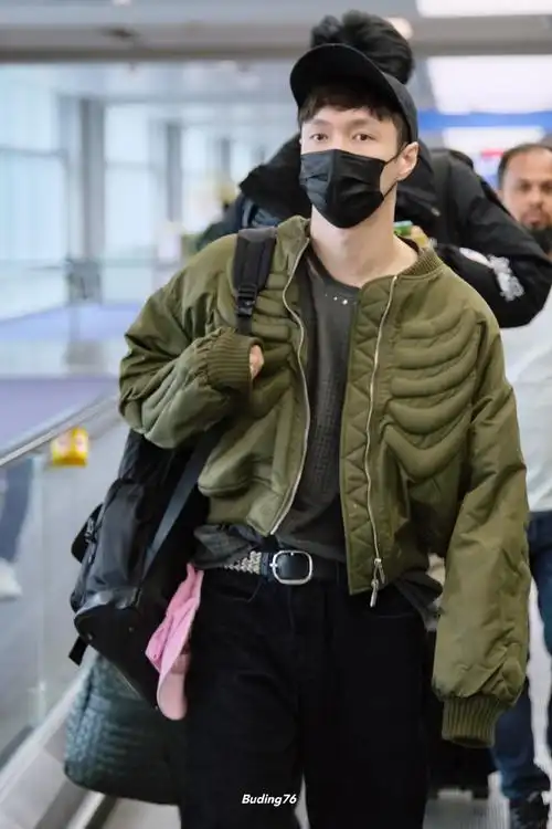 张艺兴[超话]##张艺兴lauv新歌rb2u