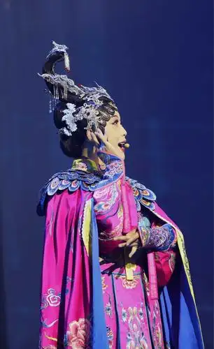 李玉刚,真盛世美颜,美而不俗,媚而不妖.