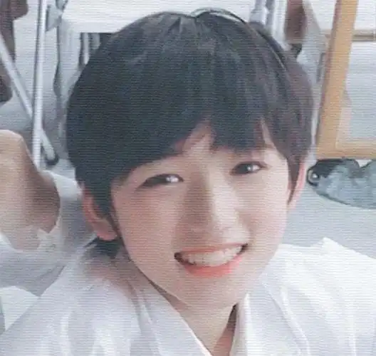 gif 让姐姐也rua一下呢 gif gif gif 然后是我的宝贝儿 宋亚轩呀