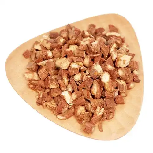 复方丹参片的主要成分包括三味中药丹参,三七和冰片.