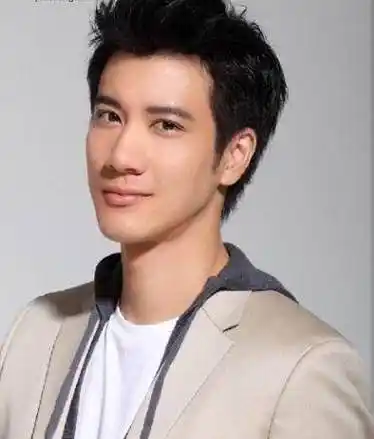 王力宏的这几款造型,时尚又潮流,还特别帅气!