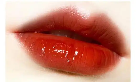 4支值得推荐的番茄色口红,显白的经典色号