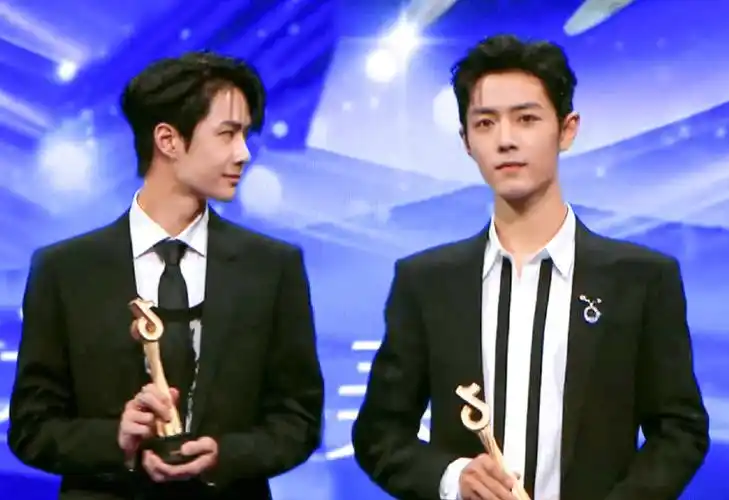 原创星动之夜亮点新闻博君一肖再次同框李现赢了肖战成最大赢家