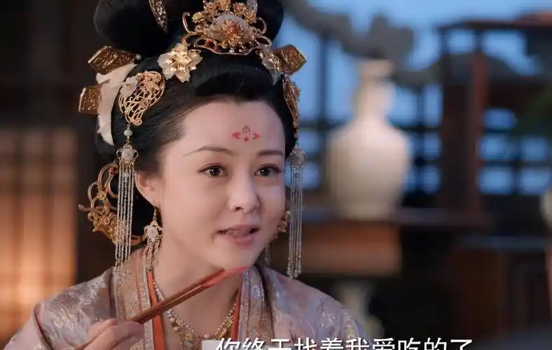 《花琉璃轶闻》刘一含:与赵丽颖同龄,36给25演妈,9年无古装剧_公主