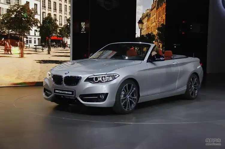 宝马2系敞篷版巴黎车展实拍