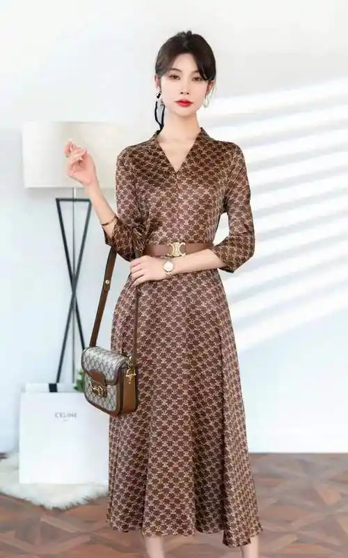 【配腰带】高级感真丝连衣裙春夏新款时尚洋气女神范v领显瘦长裙