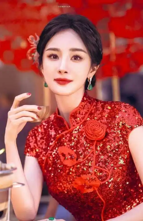 杨幂陪孩子过年?赵薇周迅旧怨瓜?周冬雨资源降级?周也压番林一?_xun