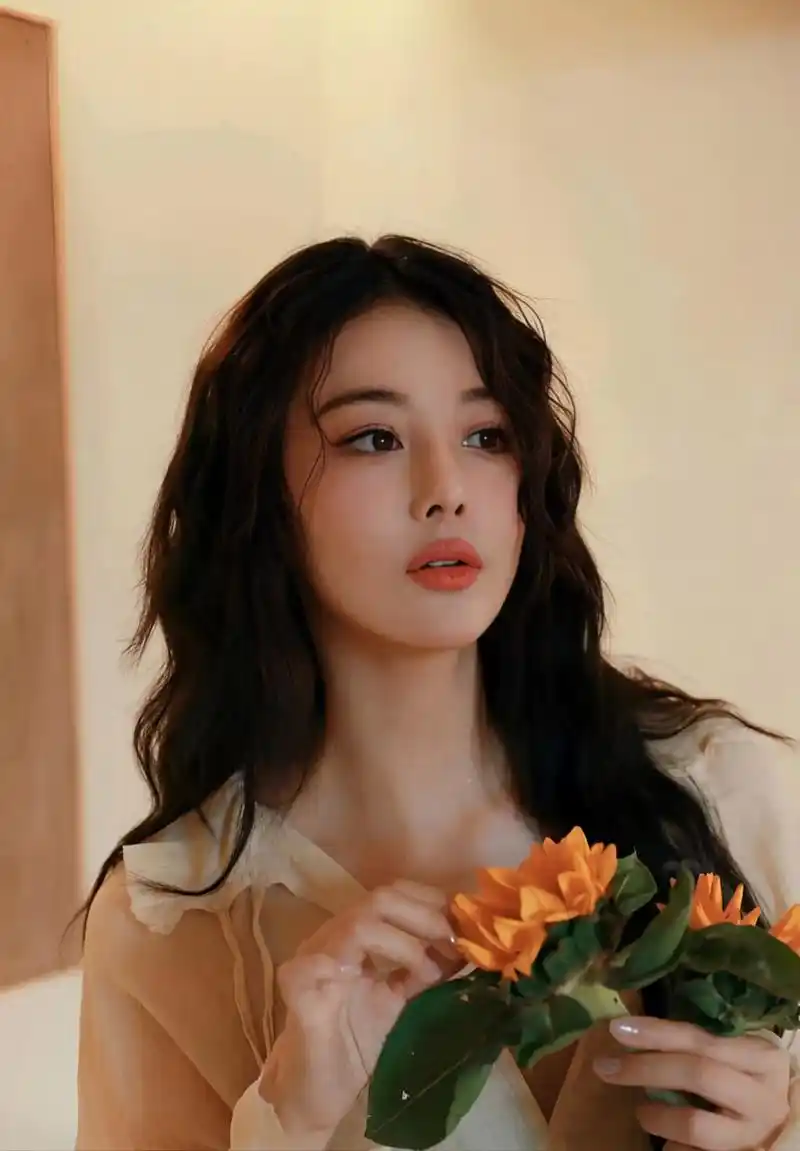 张馨予用新发型换来了新高度山!