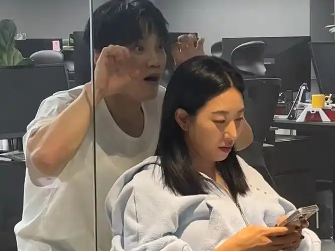 lia kim&redy&崔英俊|努力配合被"抓弄"金代表nim(退一万步讲redy真的