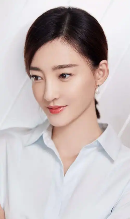 王丽坤美照,纯美靓丽,青春范十足,甜笑迷人_高清图集_新浪网