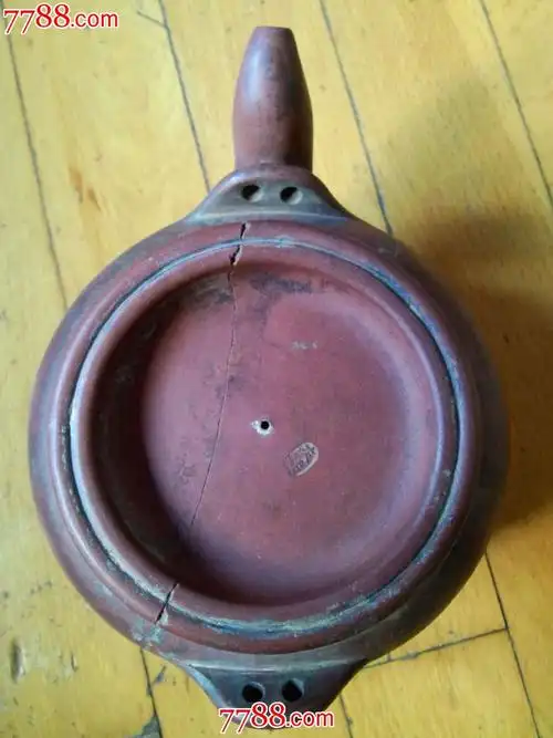 清末民国时期友廷款蛋包紫砂壶一把