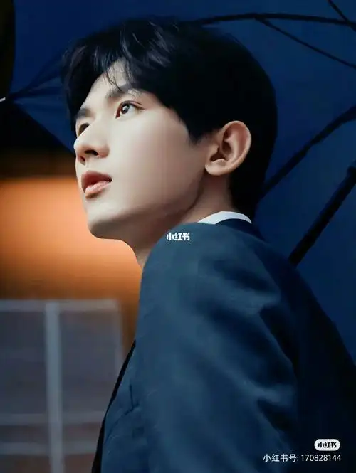 成毅侧脸真的绝了