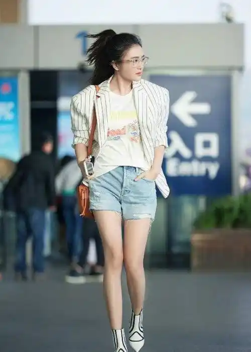 秦岚新戏挑战孙俪,短发造型很飒!宋茜黑裙亮相不慎尴尬崴脚