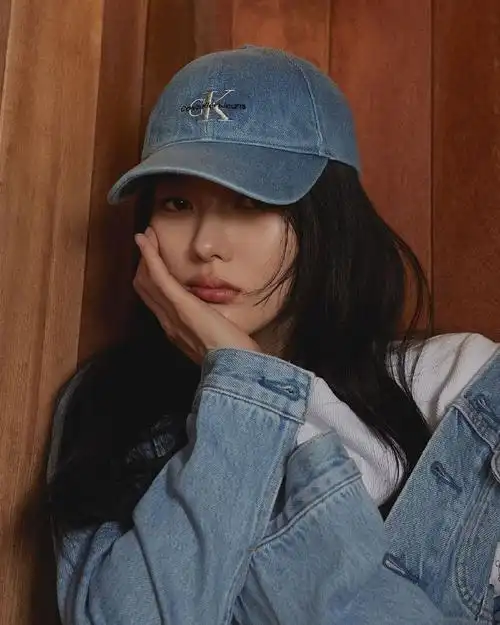 ins账号更新金裕贞画报70ellekorea————————92金裕贞ins