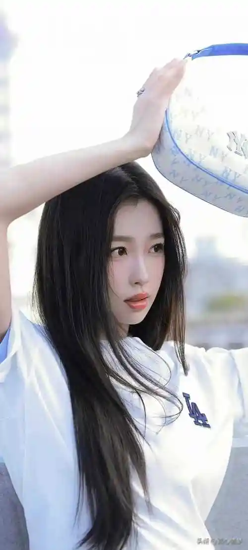 精选明星壁纸(虞书欣精选壁纸合集)