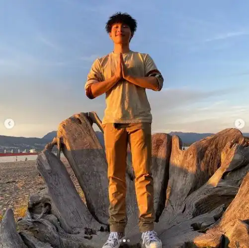 原创陈坤终于要见到儿子陈尊佑回来晒照说感恩与绯闻女友亲密合影