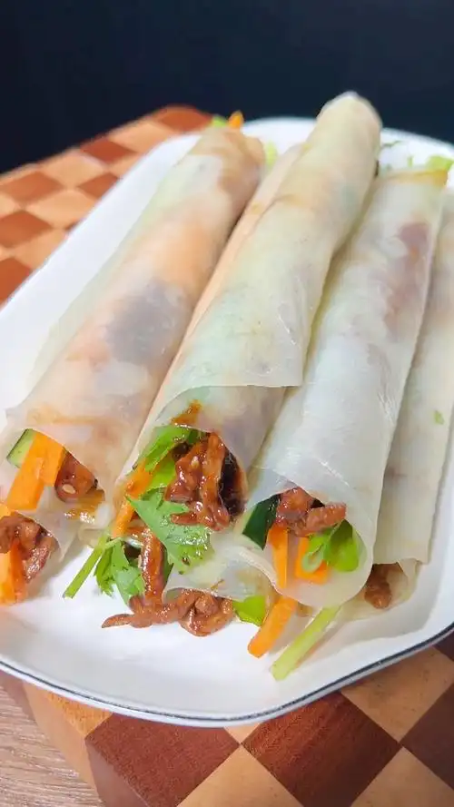 想吃京酱肉丝卷饼,其实做法并不难