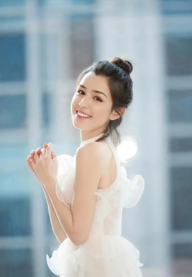 明星哈妮克孜太美了,高颜值气质型美女,长得真漂亮