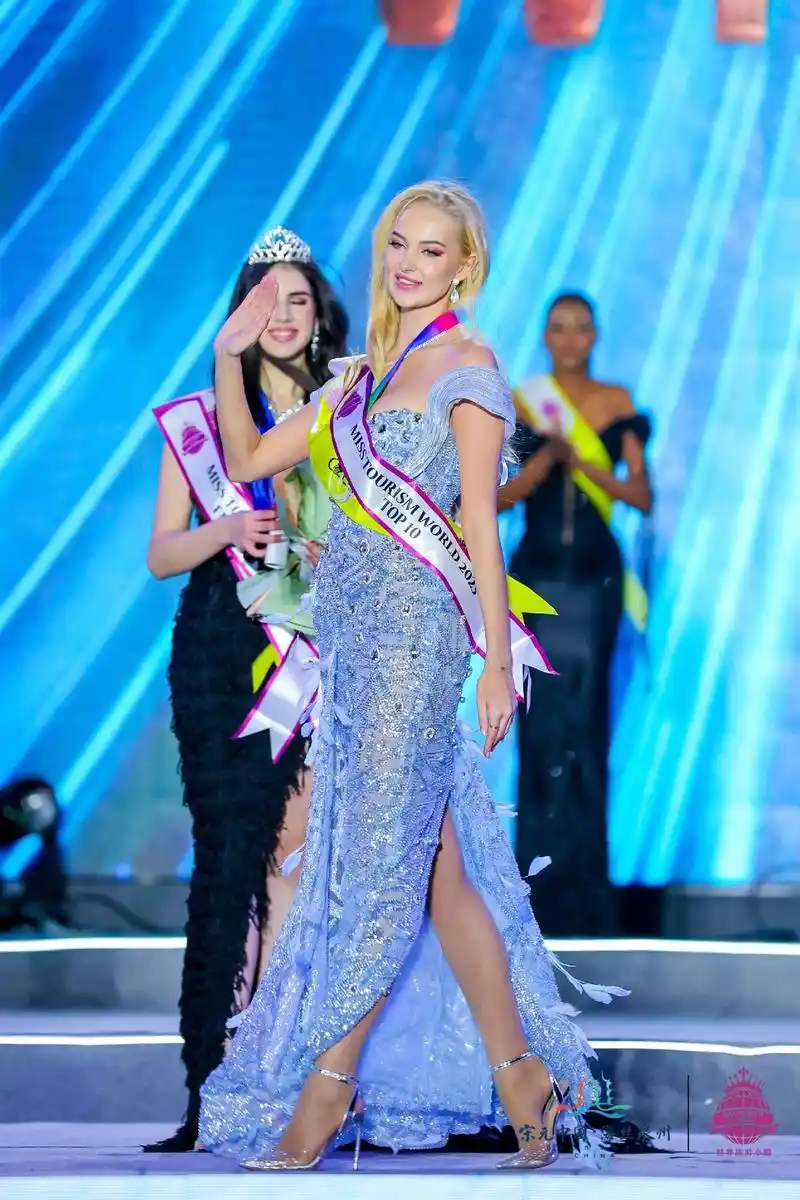 2023世界旅游小姐全球总决赛颁奖盛典#t台走秀 #完美身材 - 抖音