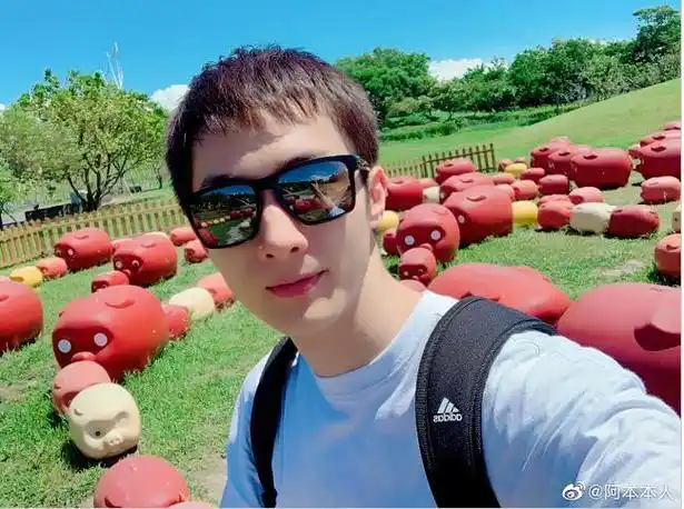 翁瑞迪有女朋友结婚了吗,他为什么外号叫阿本 本文共(1076字)