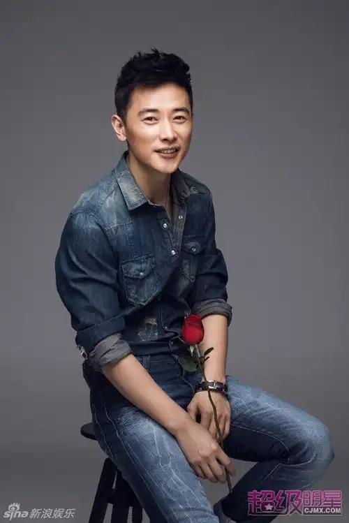 组图:罗晋时尚大片曝光 手持玫瑰帅气迷人_大陆星闻_明星-超级明星