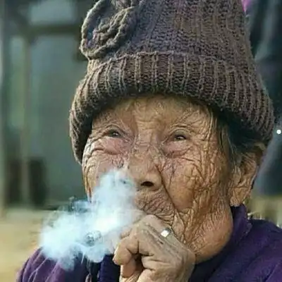 狂拽搞笑老奶奶真人潮流头像罗女士闺蜜摆烂头像合集图片