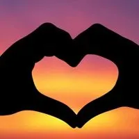 情侣头像爱心手势一人一半【点击鼠标右键下载】