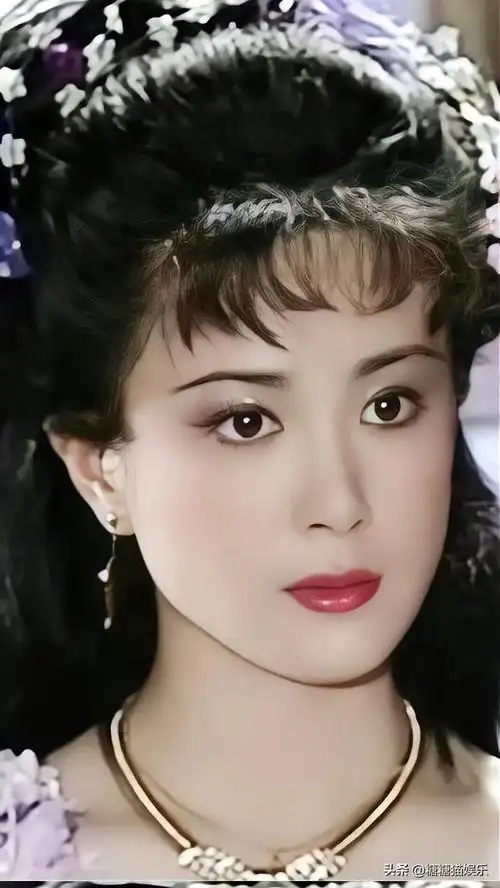 傅艺伟倾国倾城美艳动人