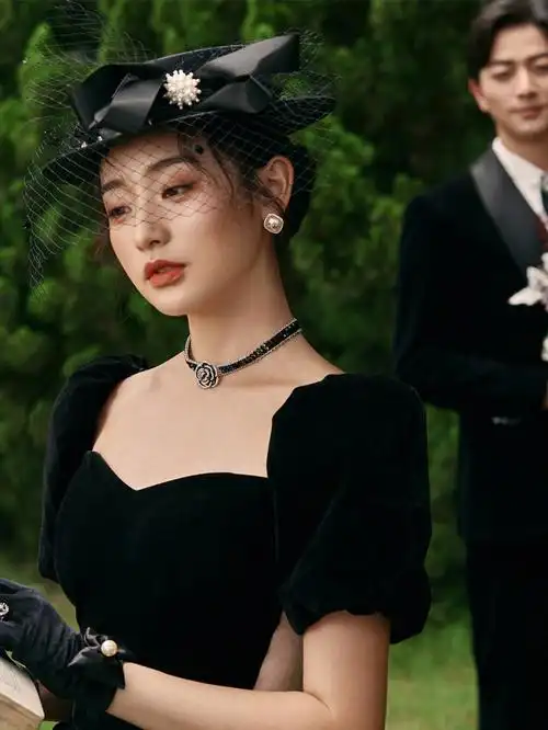 复古高级仪式感法式经典赫本风婚纱照